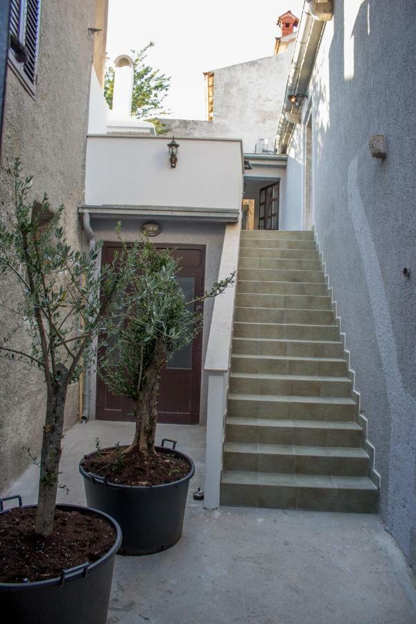 Apartment Old Town Mariolina Krk Town Extérieur photo
